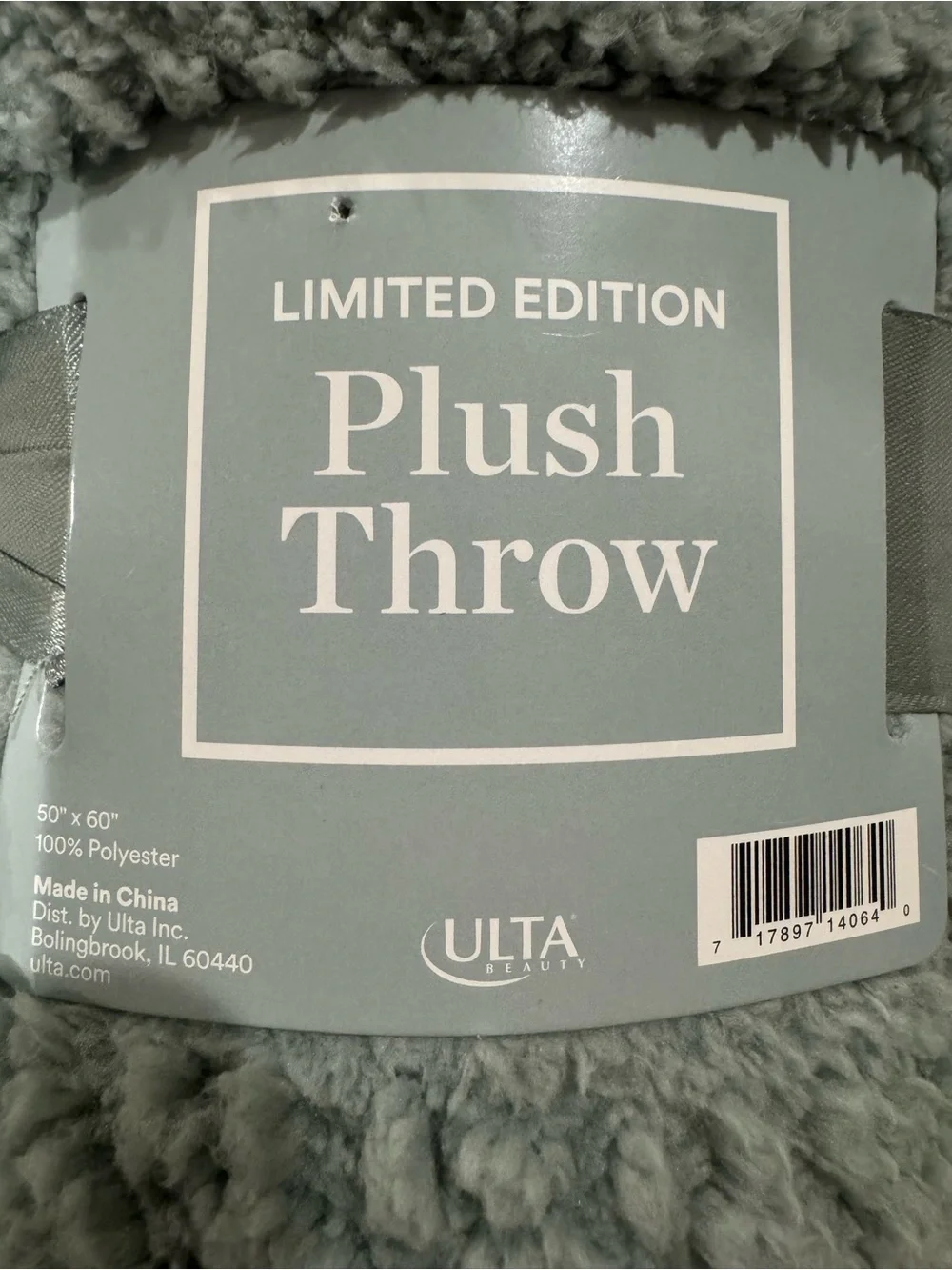 ULTA Limited Edition Plush Throw - Light Green Cozy